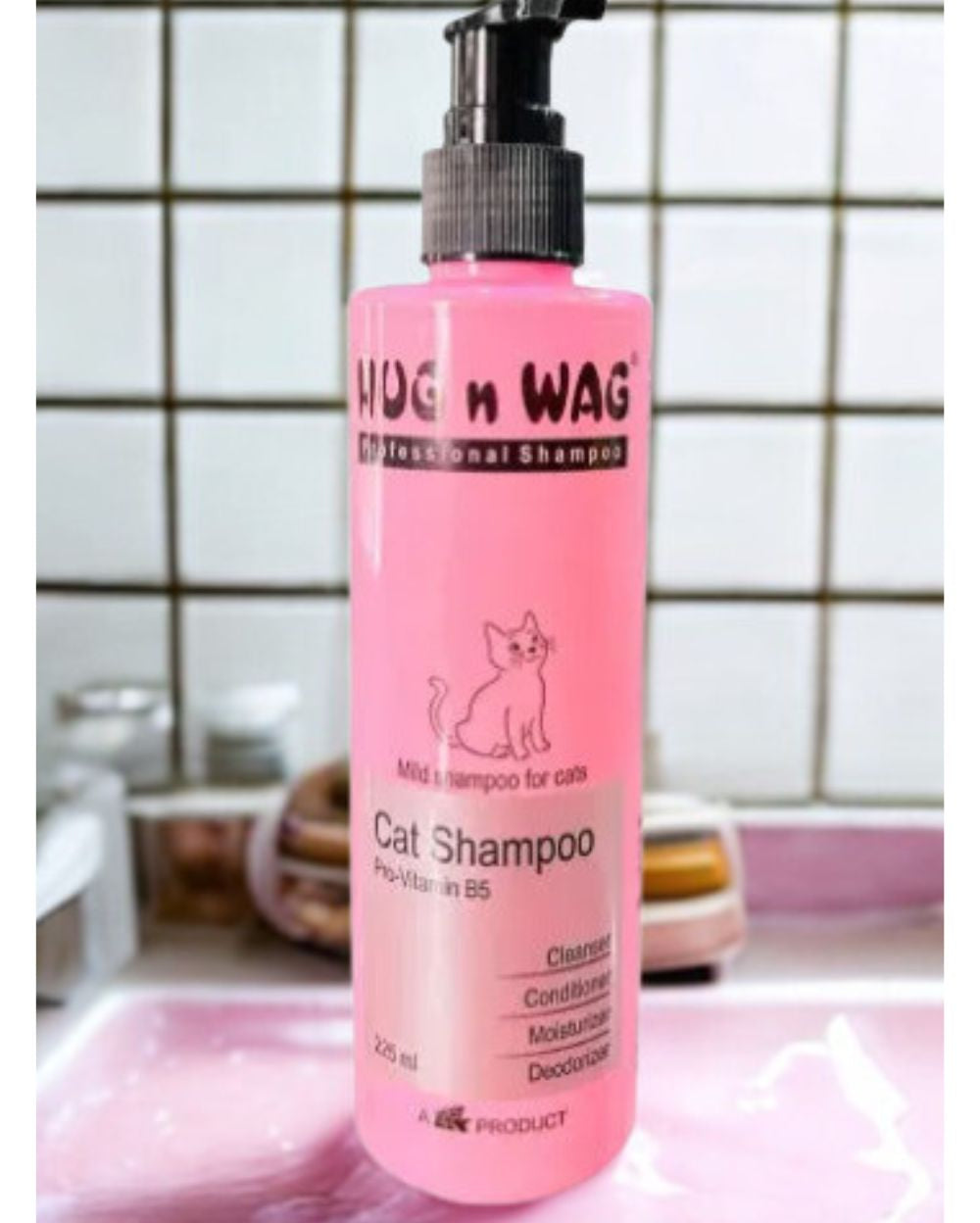 Ttk Hug N Wag 225ml Cat Shampoo â€“ Mild Pet Shampoo for Soft & Shiny Fur